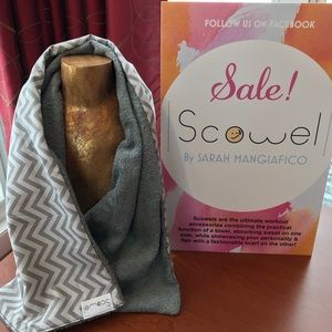 SCOWEL: Towel/scarf fitness accessory. Sweat&Mode